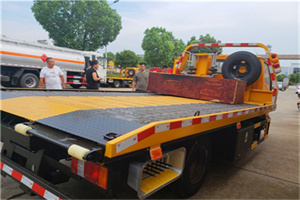 淳化附近拖车电话号码服务